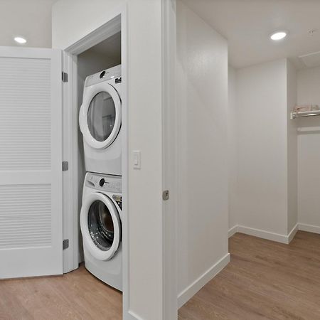 Bright Studio On Sunset Blvd, Free Parking, Gym, And Pool ลอสแอนเจลิส ภายนอก รูปภาพ