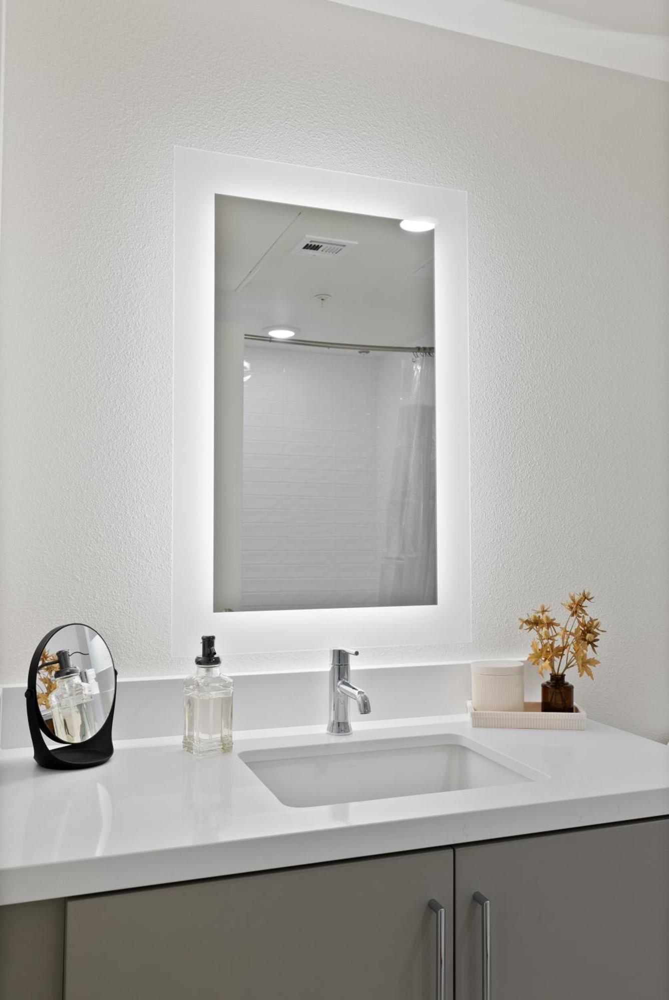 Bright Studio On Sunset Blvd, Free Parking, Gym, And Pool ลอสแอนเจลิส ภายนอก รูปภาพ