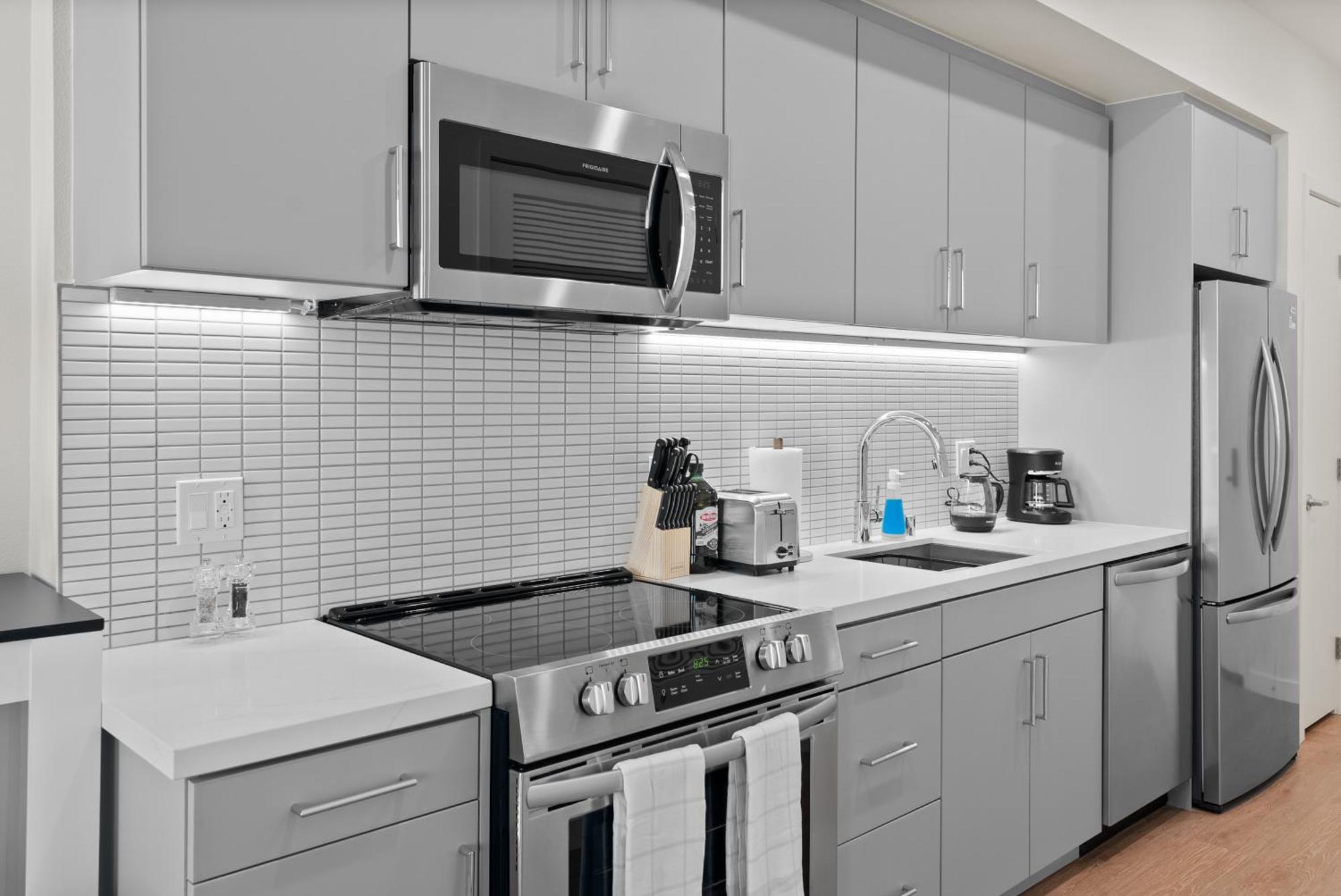 Bright Studio On Sunset Blvd, Free Parking, Gym, And Pool ลอสแอนเจลิส ภายนอก รูปภาพ